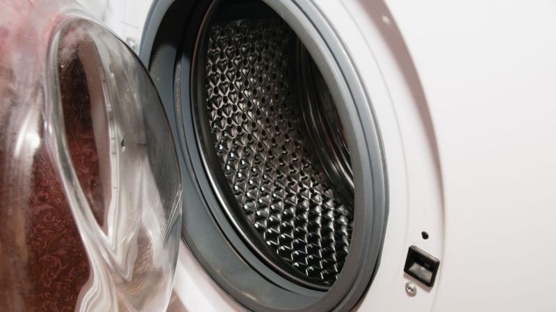 Nettoyer le tambour d'une machine à laver : 4 astuces infaillibles