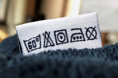 Pictogrammes sur les étiquettes de vêtements : que veulent-ils dire ?