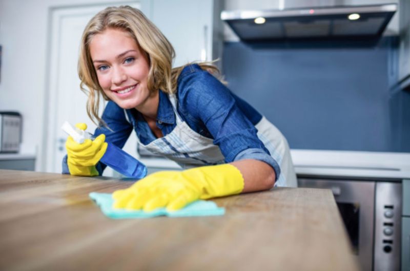 Recruter une femme de ménage :  les avantages du mode mandataire