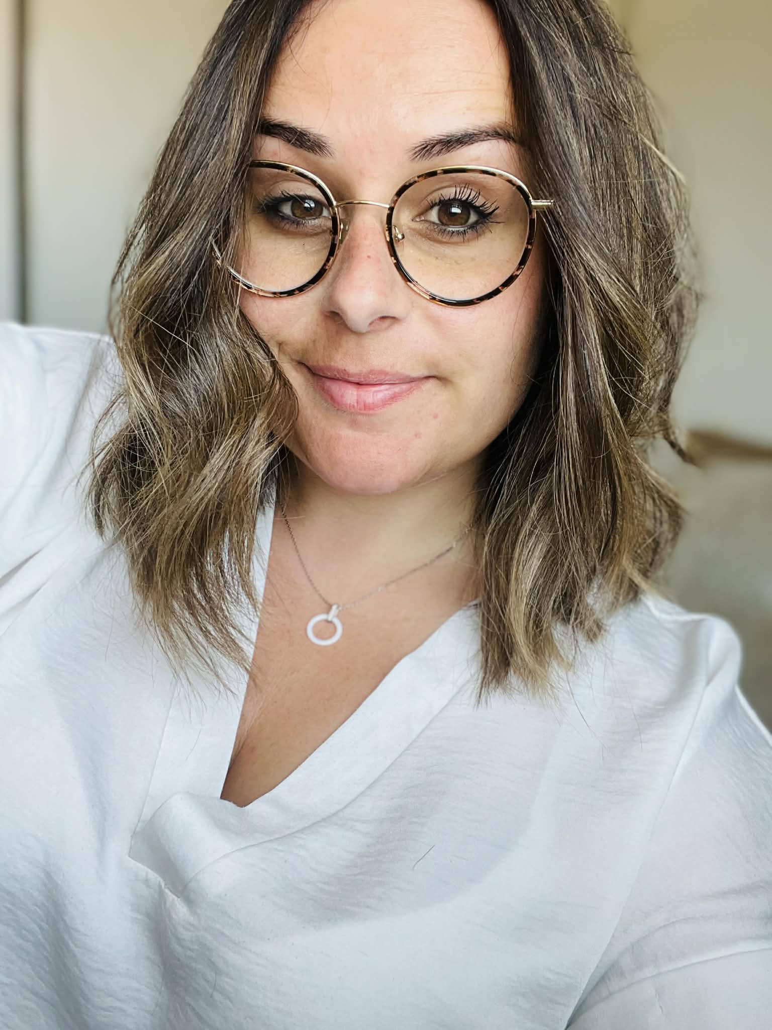 CHLOE HOUI